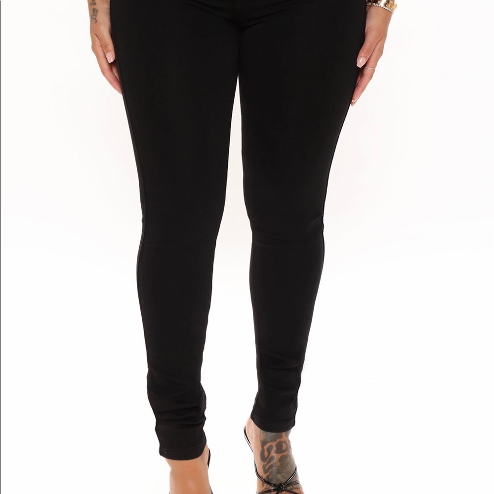 Fashion Nova high waisted jeans- NWT - Picture 2 of 4